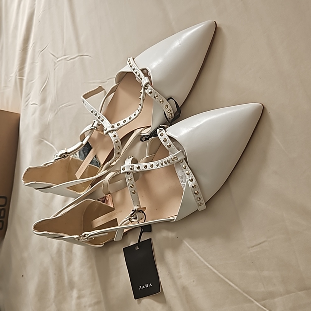 Off white gold studded flats